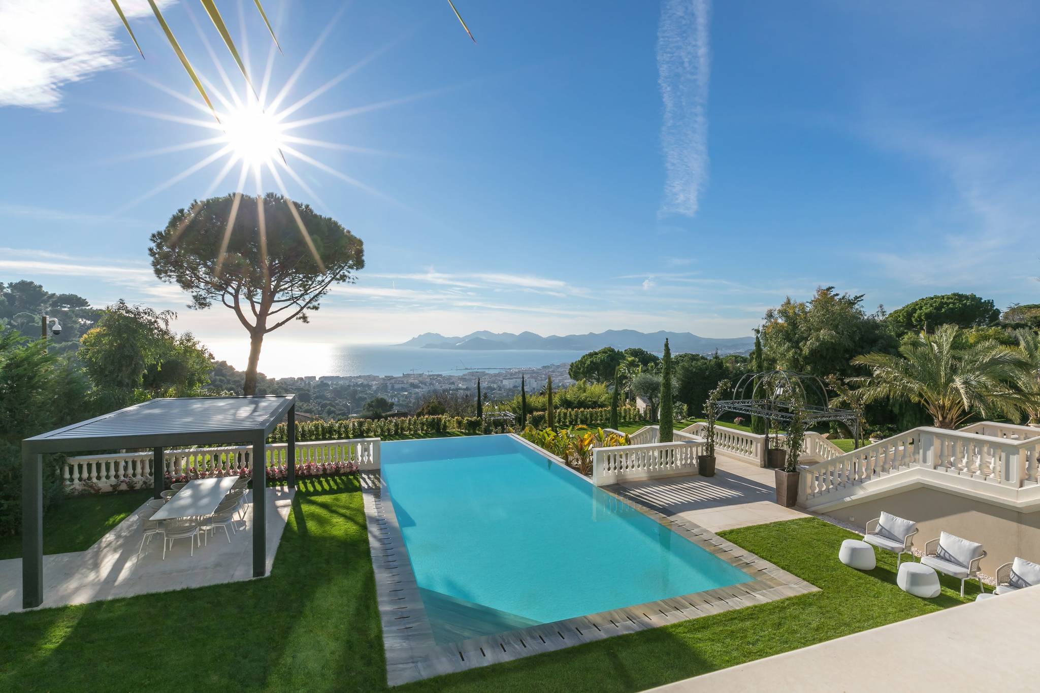 La villa SaintAntoine un joyau à 25 millions d'euros sur la Côte d’Azur ! MySweetimmo