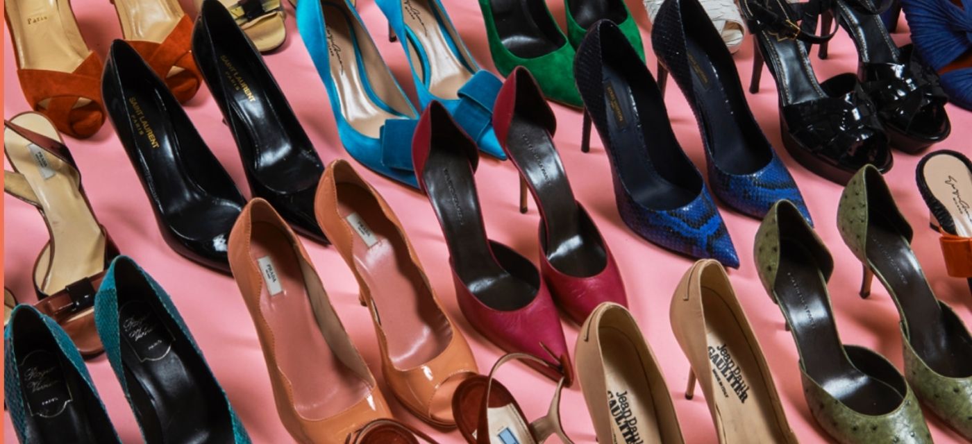 Catherine Deneuve vend 125 paires de chaussures au profit des Resto du cœur