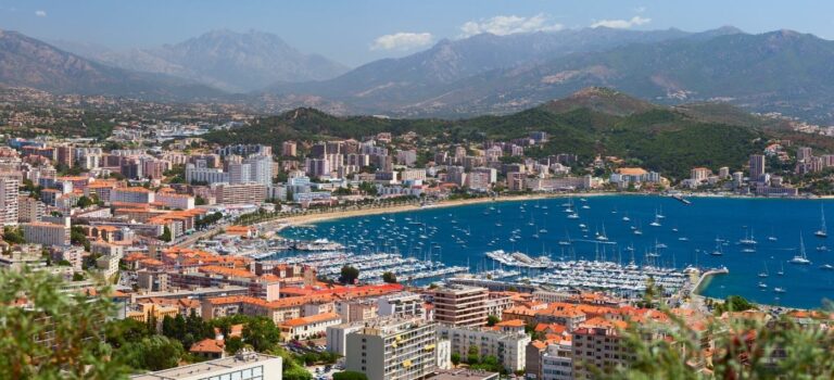 Vue de la baie d'Ajaccio en Corse