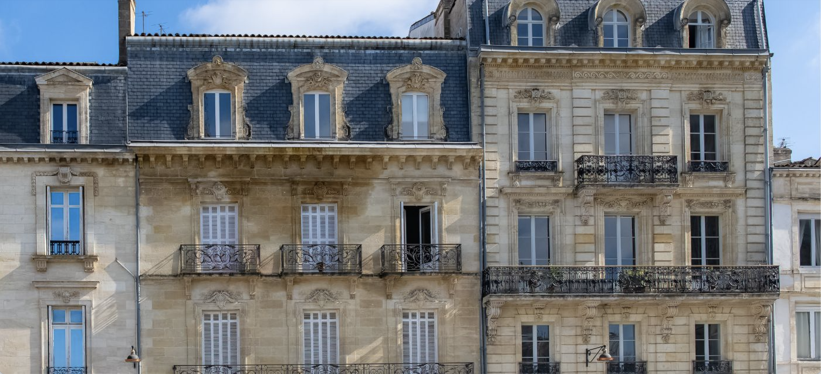 Façades d'immeubles à Bordeaux en Nouvelle Aquitaine ou l'offre de biens à la location est en forte baisse.