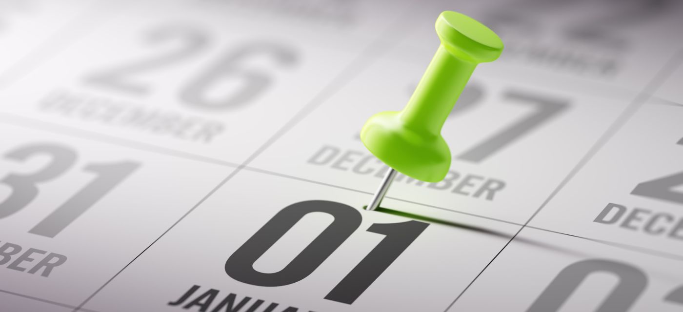 Calendrier avec une épingle sur 1er janvier