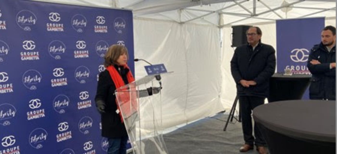 Inauguration d'une résidence à Tours