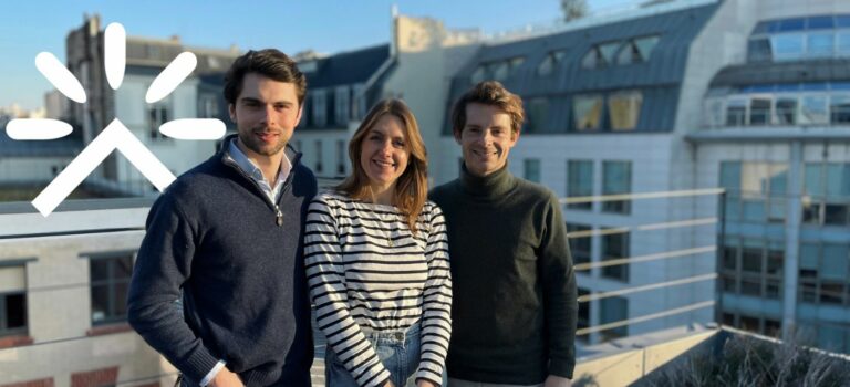 Portrait des cofondateurs de Sezame, Benjamin Hubert, Clara Tairraz et Charles Ruelle.