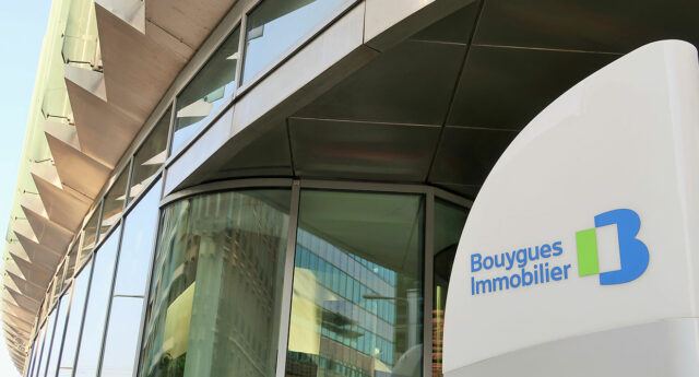 Batiment avec le logo Bouygues Immobilier