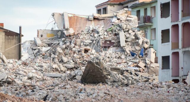 immeubles effondrés après le tremblement de terre en Turquie