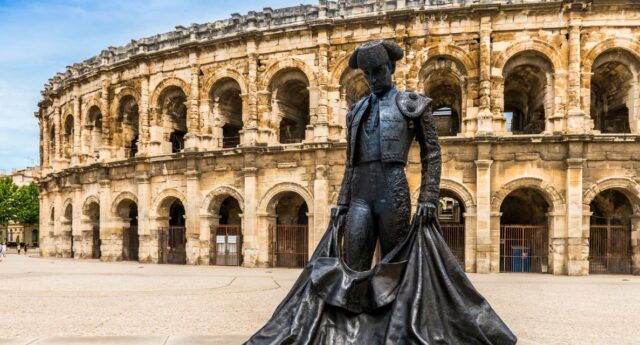 Nîmes