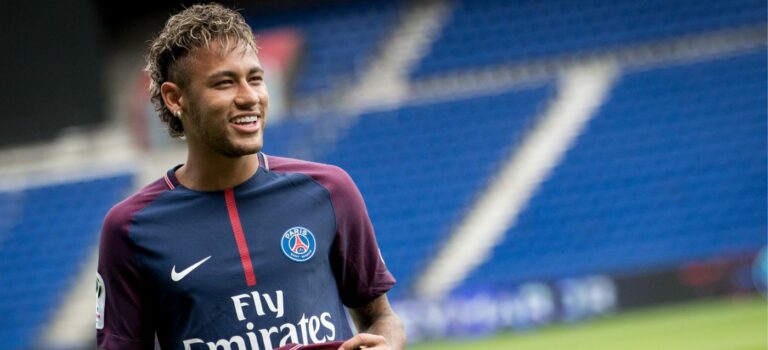 Portrait de Neymar joueur star du PSG