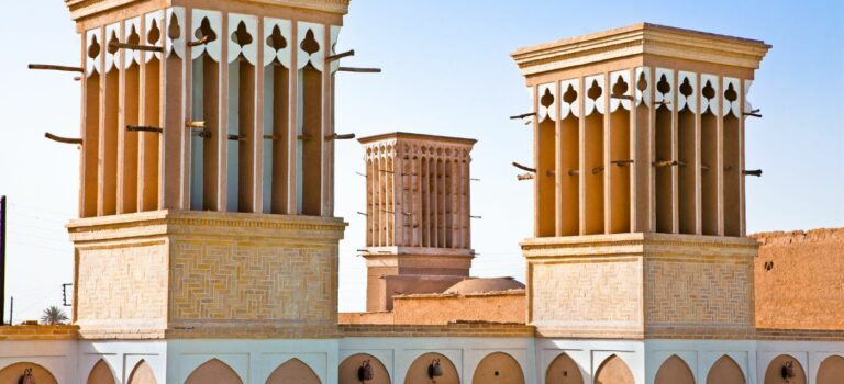 Badguirs ou tours attrape-vent à Yazd en Iran