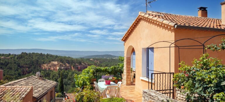 Maison à Roussillon en Provence avec vue sur l'arriere pays