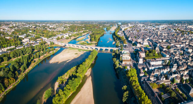 Vue aerienne de la ville de Tours en Centre Val de Loire