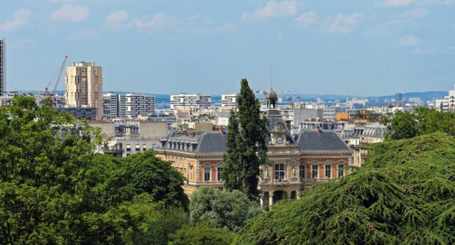 Vue du 19eme arrondissement de Paris depuis le parc des Buttes-Chaumont