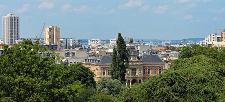 Vue du 19eme arrondissement de Paris depuis le parc des Buttes-Chaumont