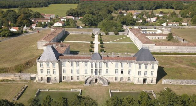 Château à Le Douhet