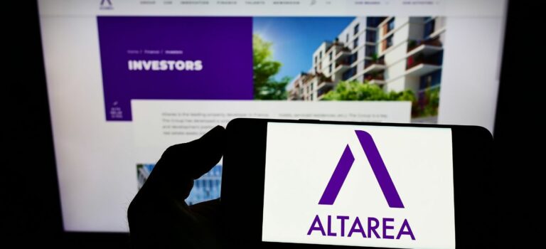 smartphone avec logo Altarea