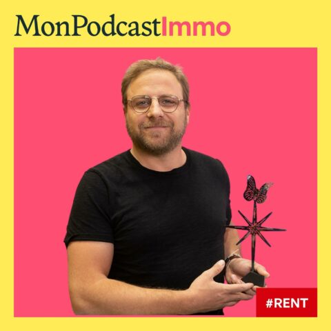 Manuel Letort (Belly) avec son Sweet Award en pochette de Mon Podcast Immo.