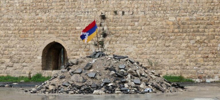 Parking armenien dans la vieille ville de Jerusalem ou va être construit un hotel de luxe