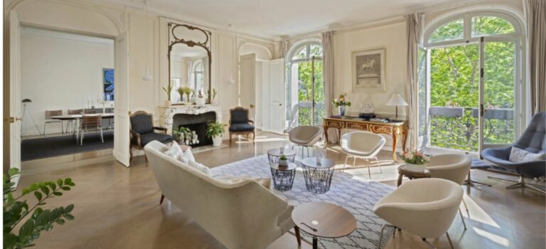 salon d'un bien immobilier de luxe sur la rive gauche a paris