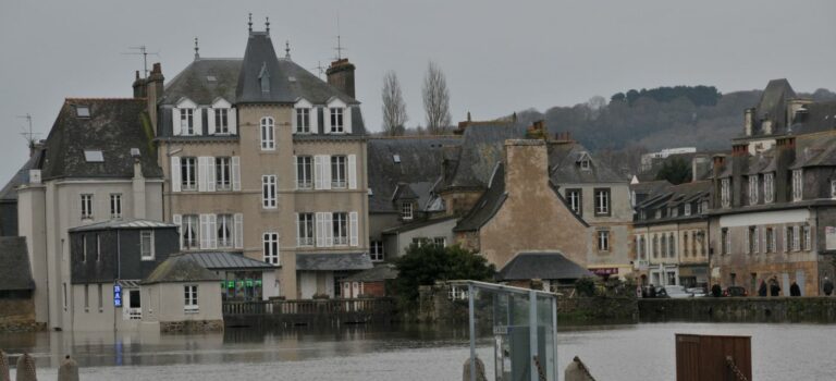 Ville de Landerneau innondée