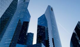 Immeuble de bureaux dans le quartier de La Defense à Paris