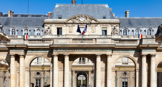 Facade du conseil d etat a Paris