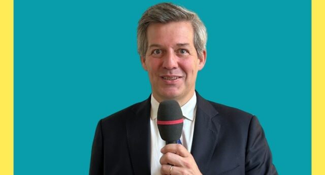 Alexis Rouesse president d'Arrago au micro d'Ariane Artinian