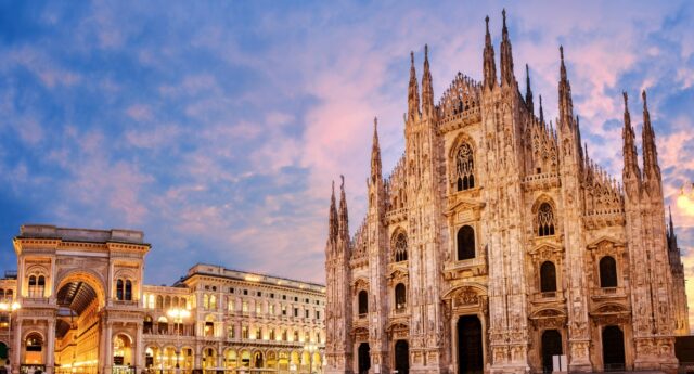 Place de la Cathedrale de Milan en Italie