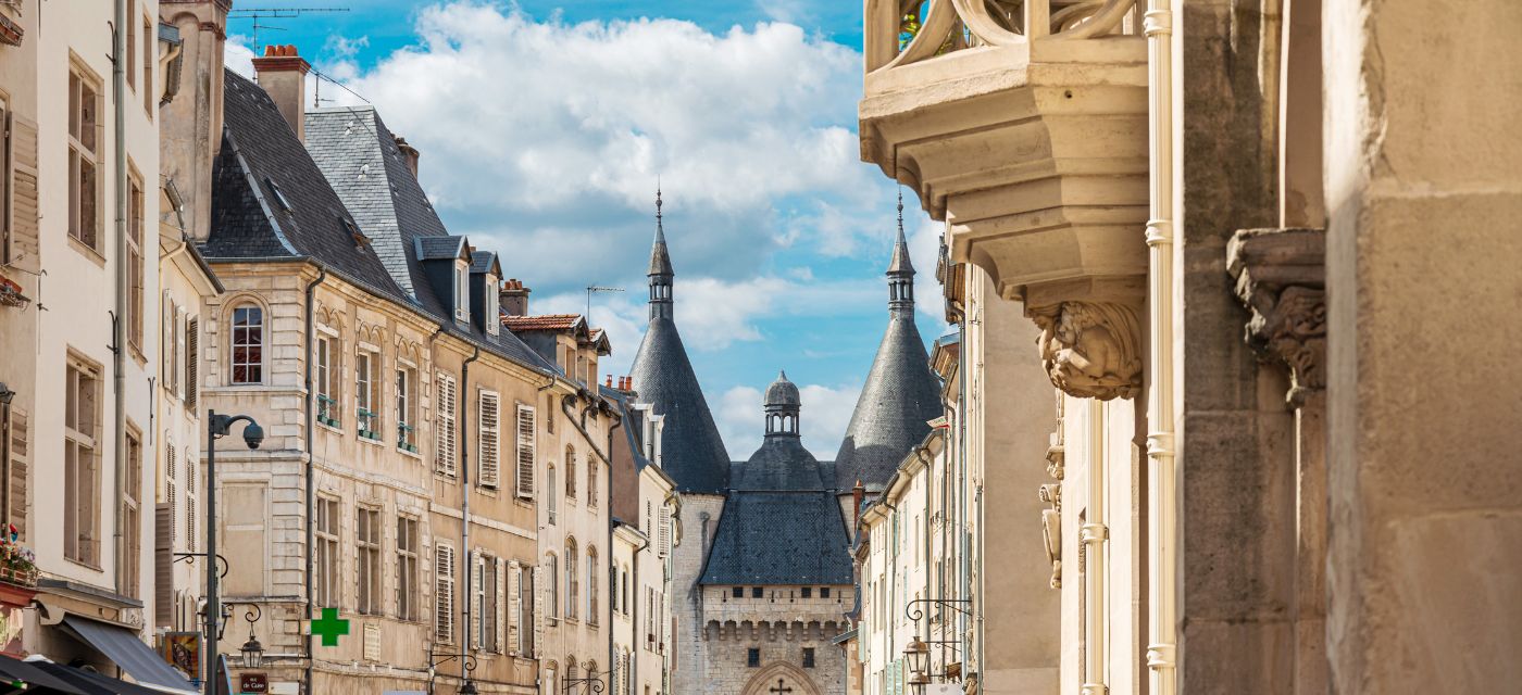 batiments anciens dans la ville de Nancy
