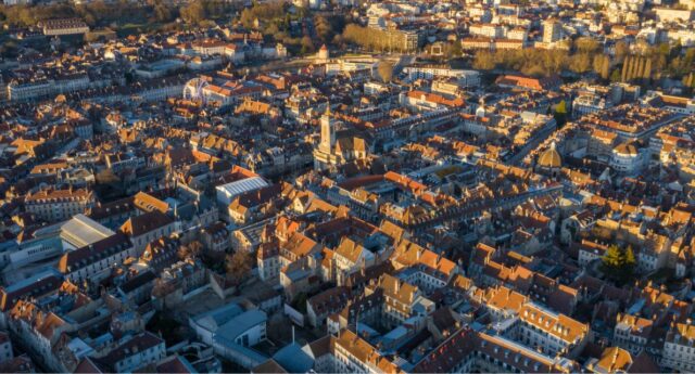 vue aerienne de Besançon