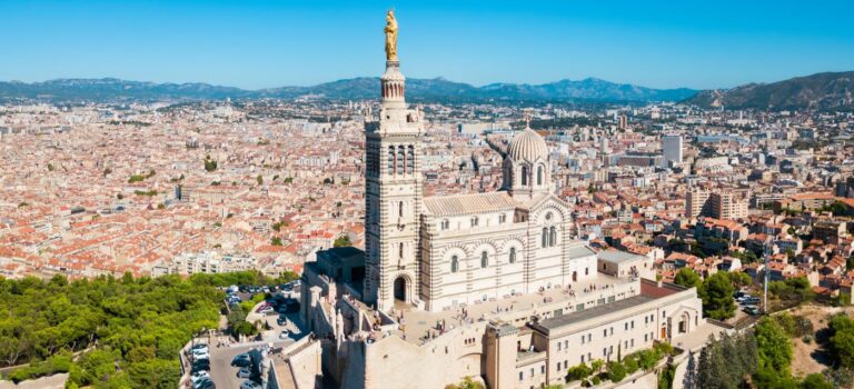 notre dame de la garde et vue sur Marseille
