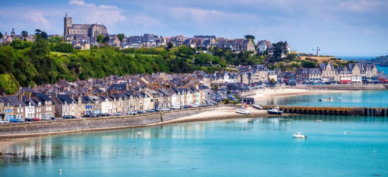 Immobilier Bretagne : Cancale interdit la construction de residences secondaires