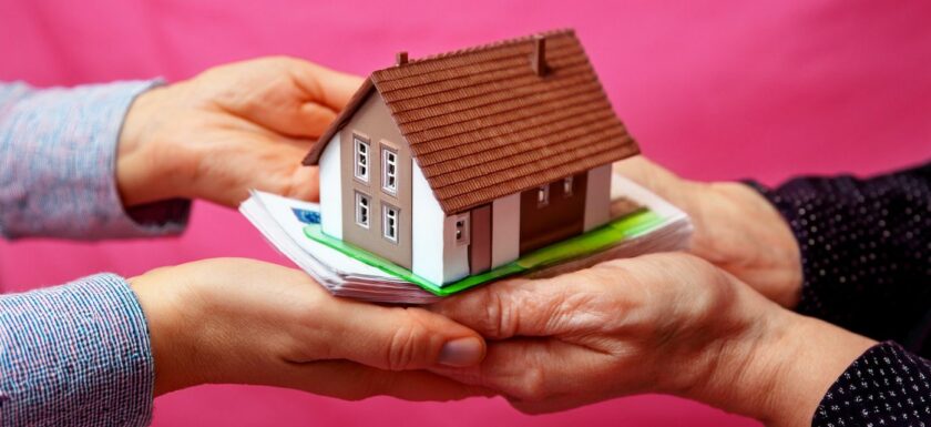 Donation familiale : transmission d’une maison pour aider afinancer un achat immobilier