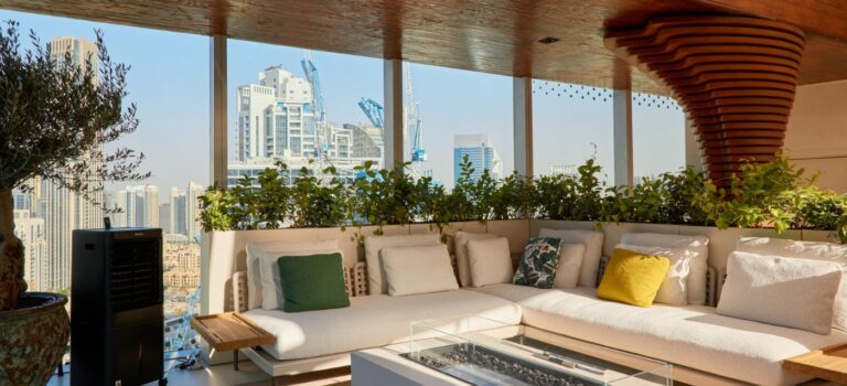 Un triplex loge au sein de l’Opus Tower signee Zaha Hadid