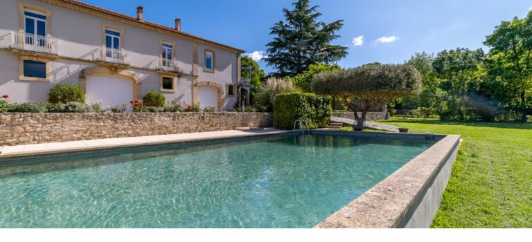 Ouvrir une maison d'hotes en Provence : investir dans un art de vivre