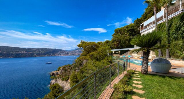 Vente aux encheres immobilieres a Saint-Jean-Cap-Ferrat
