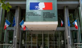entree du ministere de la sante et de la prevention et du ministere des solidarites, de l'autonomie et des personnes handicapees
