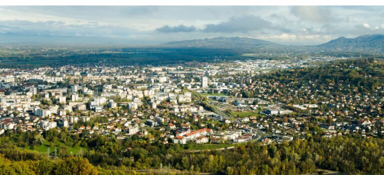 vue aerienne d'Annemasse en Haute-Savoie