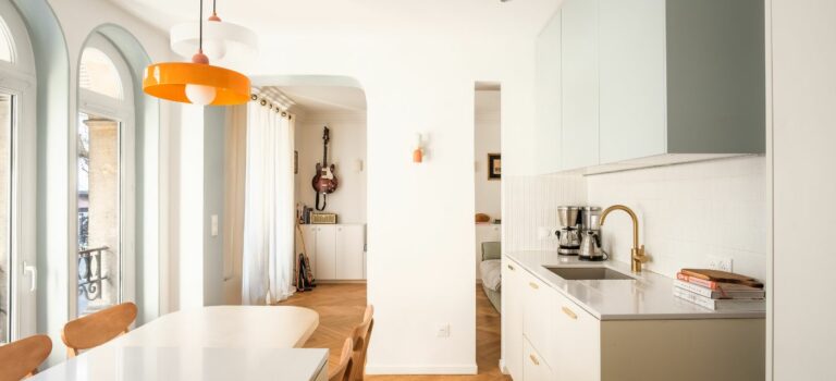 Appartement renove a vendre a Paris