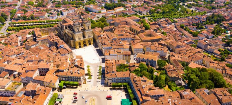 vue aerienne de la ville de Auch