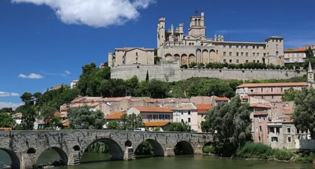 vue arienne de la ville de Beziers