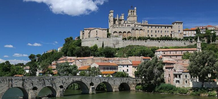 vue arienne de la ville de Beziers
