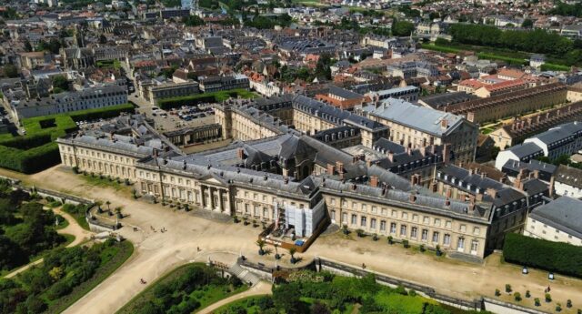 vue aerienne de la ville de Compiègne