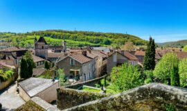 vue aerienne de la ville de Figeac