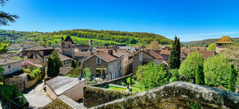 vue aerienne de la ville de Figeac