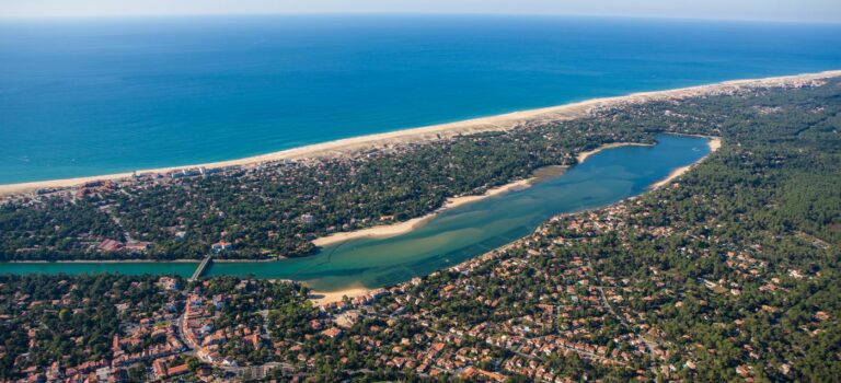 vue aerienne de la ville de Hosegor