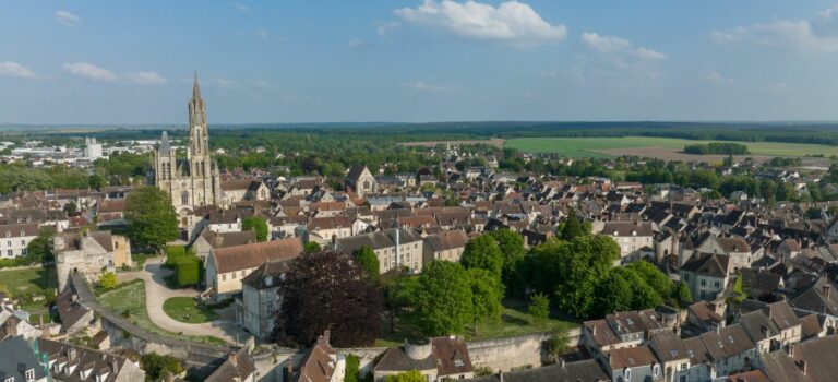 vue aerienne de la ville de Senlis
