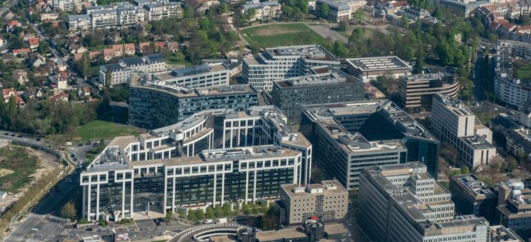 vue aerienne de la ville de Foisy le grand