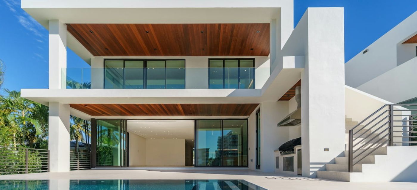 Villa de luxe avec piscine pour illustrer le marche immobilier du off market