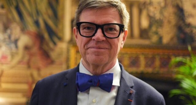 Yann LeCun, laureat du Prix Reine Elizabeth pour l’ingénierie 2025 pour ses contributions au developpement de l’apprentissage automatique moderne dans le domaine de l’intelligence artificielle