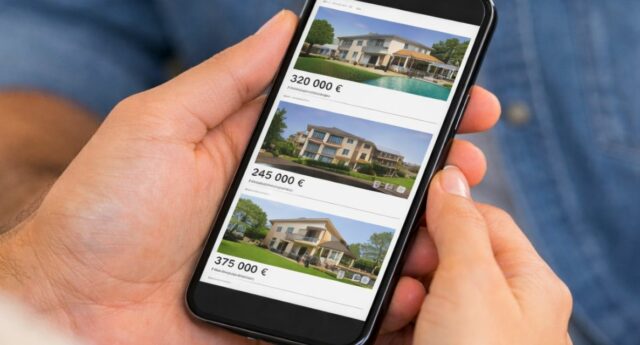 Annonces immobilieres consultees sur smartphone