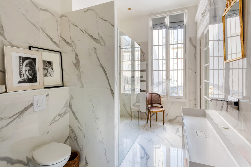 Appartement a vendre place du Palais Bourbon